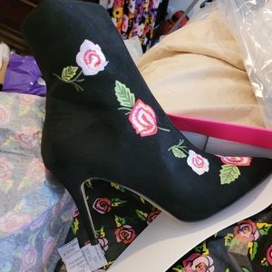 Betsey Johnson Booties